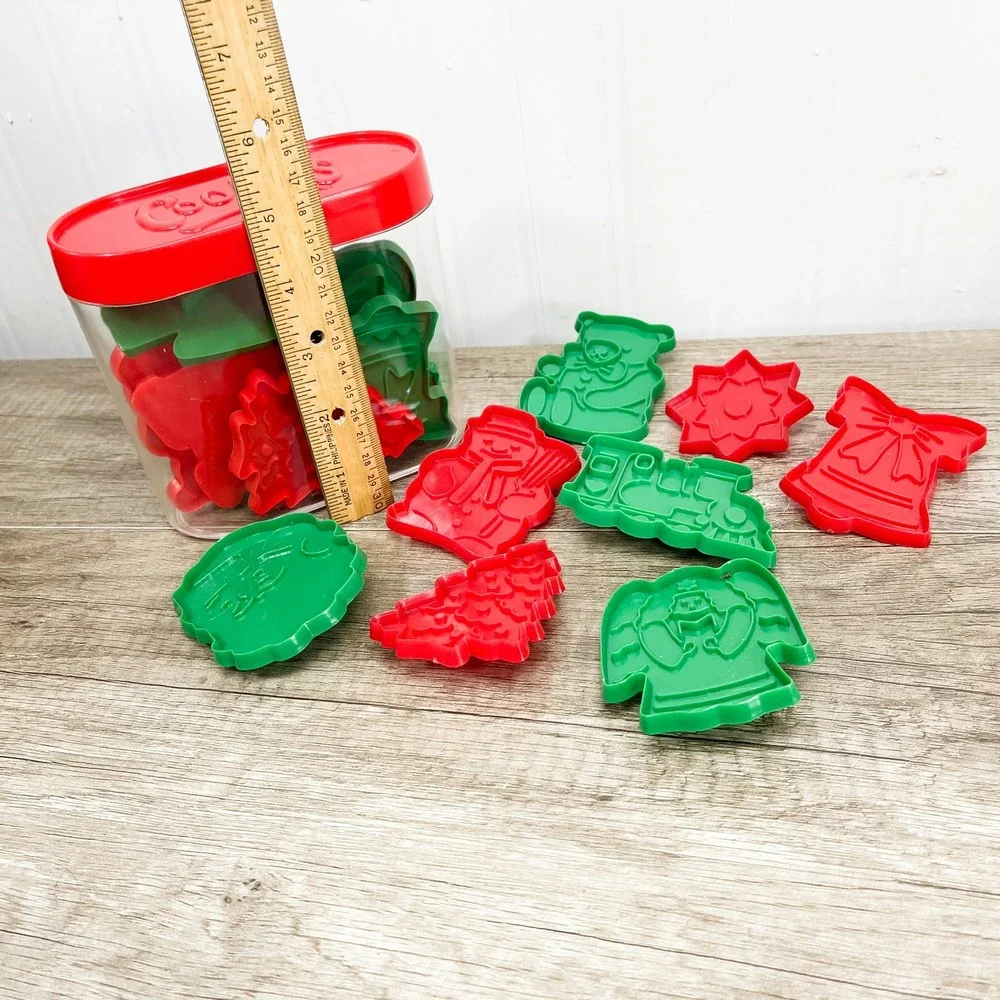 Vintage Christmas Cookie Cutter Set Red Green Plastic Holiday Shapes With Case